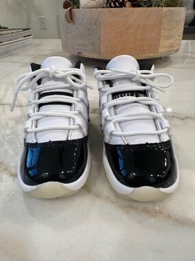 Jordan 11 Retro TD White Black Metallic Gold Toddler Size 7C